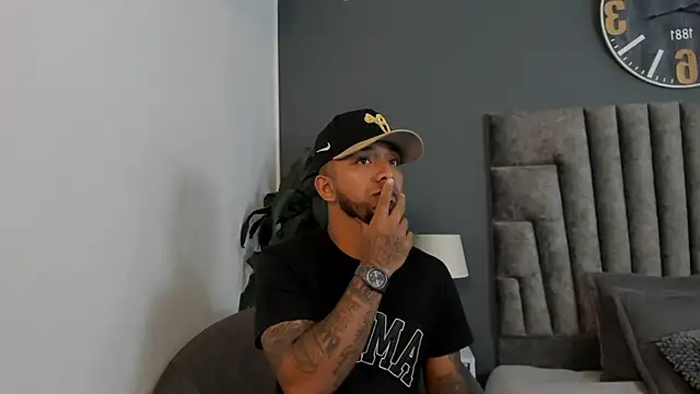 Robin Rief online show from 12-03-25, 03:36