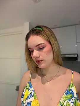 NicoleCut online show from 03-24-26, 09:58