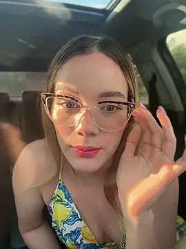 NicoleCut online show from 04-29-26, 10:05