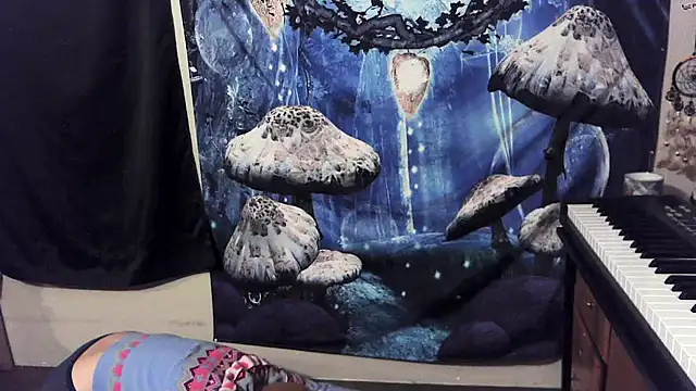  hellostormy  online show from 12-04-25, 11:41