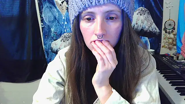  hellostormy  online show from 12-18-25, 04:13