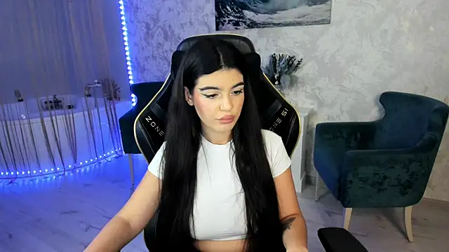 AlluringAriel online show from 09-25-25, 02:10