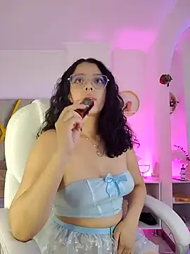 Snapshot of Aurora_Brownn chatting on 01-26-25, 10:12 Aurora Brownn online show from 01-26-25, 10:12