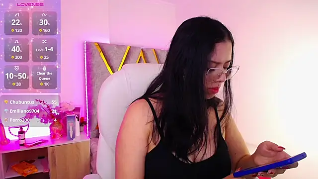 Snapshot of Aurora_Brownn chatting on 01-31-25, 10:42 Aurora Brownn online show from 01-31-25, 10:42