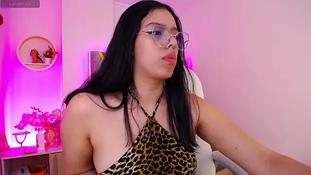 Snapshot of Aurora_Brownn chatting on 02-03-25, 03:31 Aurora Brownn online show from 02-03-25, 03:31