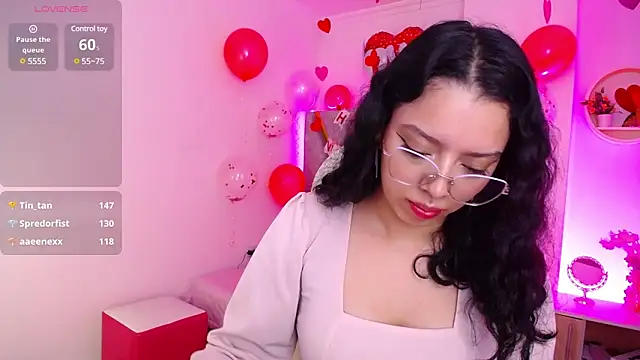 Snapshot of Aurora_Brownn chatting on 02-09-25, 03:43 Aurora Brownn online show from 02-09-25, 03:43