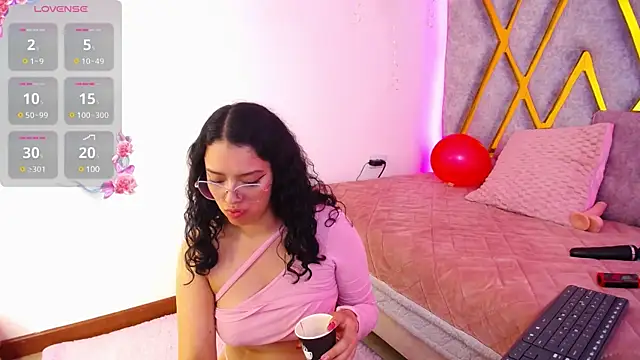 Snapshot of Aurora_Brownn chatting on 02-24-25, 10:26 Aurora Brownn online show from 02-24-25, 10:26