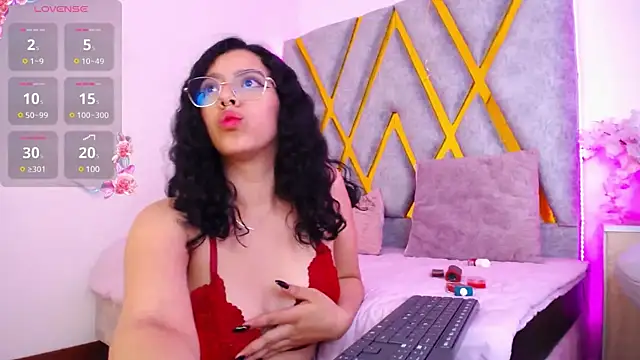 Snapshot of Aurora_Brownn chatting on 03-06-25, 08:30 Aurora Brownn online show from 03-06-25, 08:30