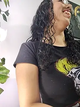 Snapshot of Aurora_Brownn chatting on 09-11-25, 04:12 Aurora Brownn online show from 09-11-25, 04:12