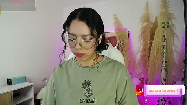 Snapshot of Aurora_Brownn chatting on 09-15-25, 01:16 Aurora Brownn online show from 09-15-25, 01:16