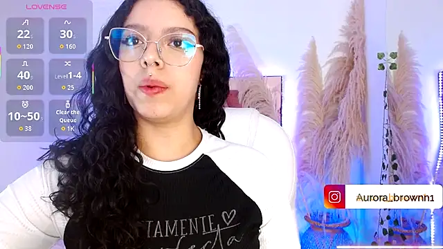 Snapshot of Aurora_Brownn chatting on 09-22-25, 02:24 Aurora Brownn online show from 09-22-25, 02:24