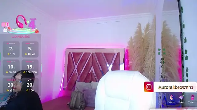 Snapshot of Aurora_Brownn chatting on 10-09-25, 04:43 Aurora Brownn online show from 10-09-25, 04:43