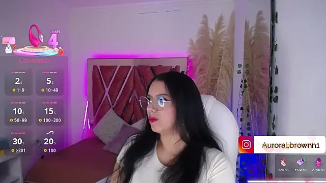 Snapshot of Aurora_Brownn chatting on 10-15-25, 04:34 Aurora Brownn online show from 10-15-25, 04:34