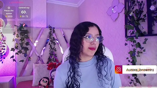 Snapshot of Aurora_Brownn chatting on 11-07-25, 04:45 Aurora Brownn online show from 11-07-25, 04:45