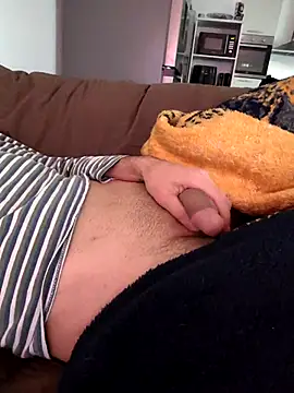 ariel-rick online show from 10-25-25, 01:18