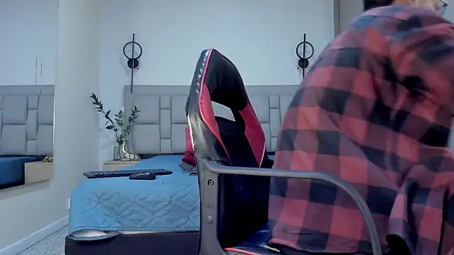 JEFFREY COTTOM online show from 12-01-25, 03:28