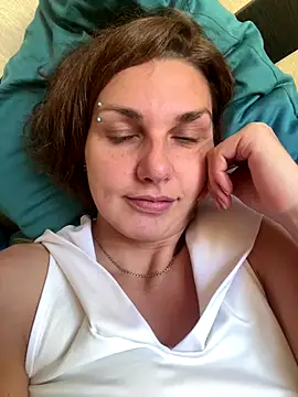 Snapshot of Magic__smile chatting on 10-02-25, 07:48 Magic smile online show from 10-02-25, 07:48