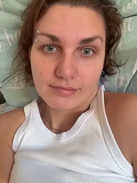 Snapshot of Magic__smile chatting on 10-25-25, 08:00 Magic smile online show from 10-25-25, 08:00