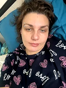 Snapshot of Magic__smile chatting on 11-11-25, 06:02 Magic smile online show from 11-11-25, 06:02