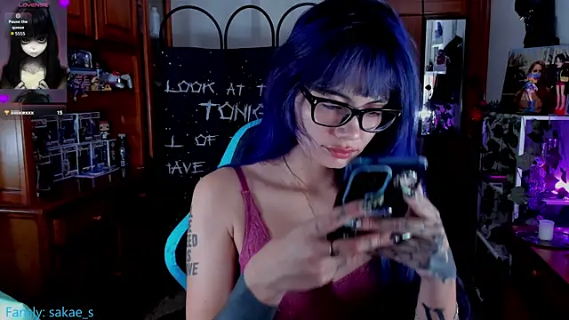 Snapshot of _sakae_ chatting on 01-11-26, 11:43 sakae online show from 01-11-26, 11:43