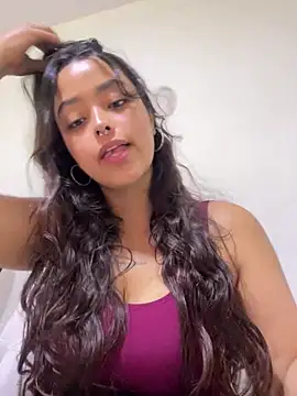 Snapshot of Ariana_Pierce chatting on 05-17-26, 03:08 Ariana Pierce online show from 05-17-26, 03:08