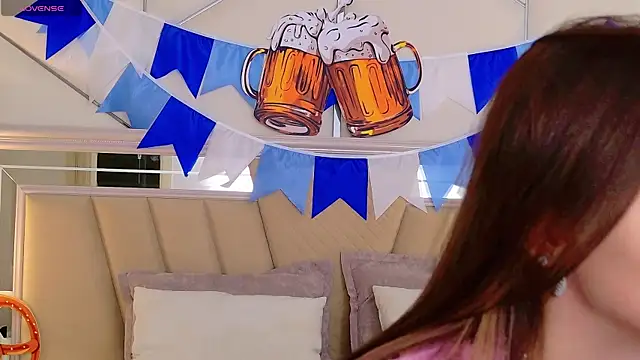 MeganMour online show from 09-27-25, 05:07