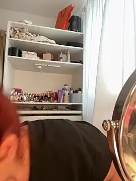 Engel mia online show from 09-27-25, 11:04