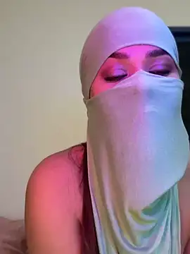 Queendiamon online show from 12-29-24, 07:43