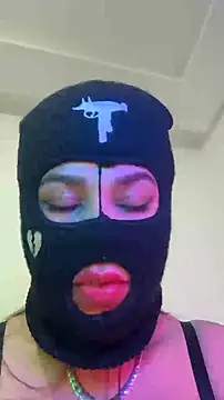 Queendiamon online show from 02-05-25, 12:42