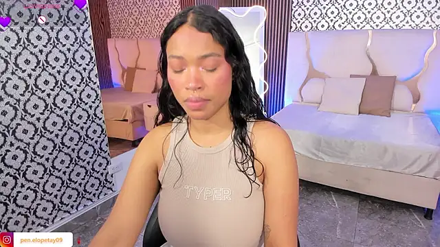 Snapshot of penelope_tay1 chatting on 02-13-26, 03:24 penelope tay1 online show from 02-13-26, 03:24