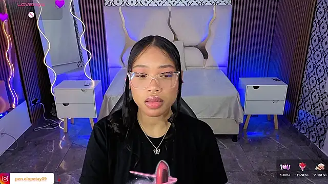 Snapshot of penelope_tay1 chatting on 02-20-26, 03:14 penelope tay1 online show from 02-20-26, 03:14