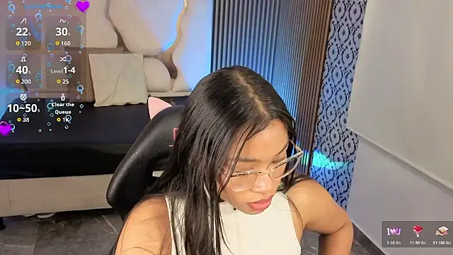 Snapshot of penelope_tay1 chatting on 02-27-26, 02:44 penelope tay1 online show from 02-27-26, 02:44