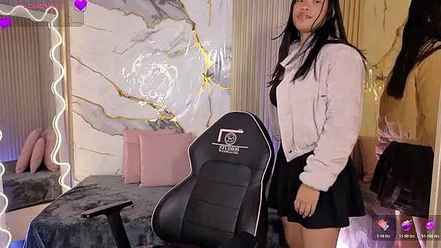 Snapshot of penelope_tay1 chatting on 03-22-26, 03:32 penelope tay1 online show from 03-22-26, 03:32