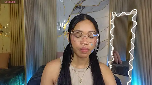 Snapshot of penelope_tay1 chatting on 03-23-26, 03:21 penelope tay1 online show from 03-23-26, 03:21