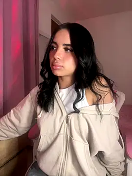 Emily-14 online show from 12-21-25, 06:42