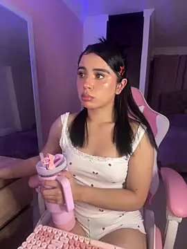 Emily-14 online show from 05-15-26, 06:20