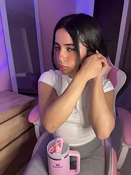 Emily-14 online show from 05-20-26, 02:51