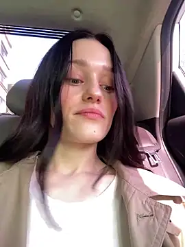 Mia Mia M online show from 05-20-26, 01:17