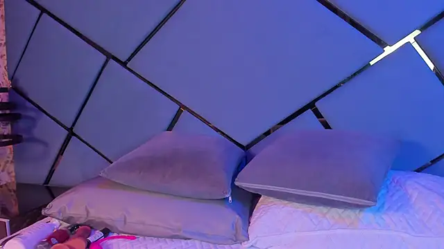 Snapshot of giorgia_13 chatting on 01-14-25, 03:01 giorgia 13 online show from 01-14-25, 03:01