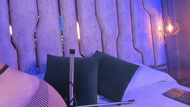 Snapshot of giorgia_13 chatting on 03-21-25, 09:23 giorgia 13 online show from 03-21-25, 09:23