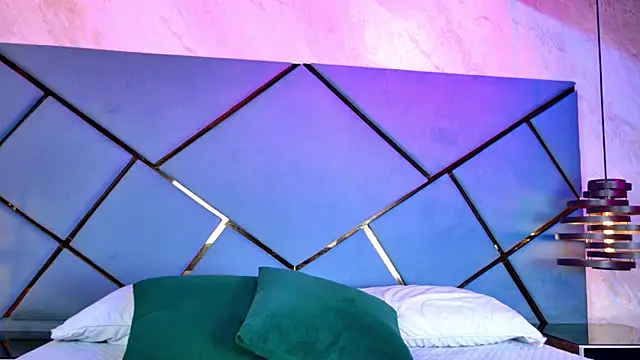 Snapshot of giorgia_13 chatting on 09-23-25, 03:09 giorgia 13 online show from 09-23-25, 03:09