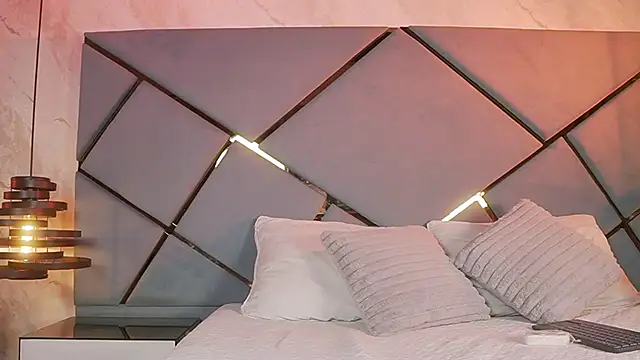 Snapshot of giorgia_13 chatting on 10-23-25, 03:17 giorgia 13 online show from 10-23-25, 03:17