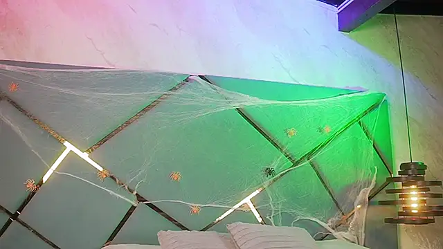 Snapshot of giorgia_13 chatting on 10-30-25, 03:08 giorgia 13 online show from 10-30-25, 03:08