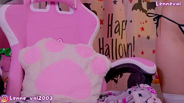 Lenneval1 online show from 10-06-25, 02:09