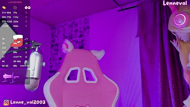 Lenneval1 online show from 12-20-25, 03:13