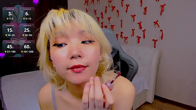 Snapshot of Milla_Aheo chatting on 02-11-26, 01:05 Milla Aheo online show from 02-11-26, 01:05