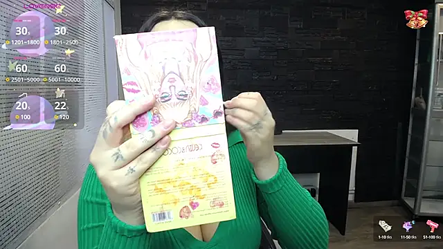 Snapshot of SaraBraun_ chatting on 12-17-24, 12:22 SaraBraun online show from 12-17-24, 12:22