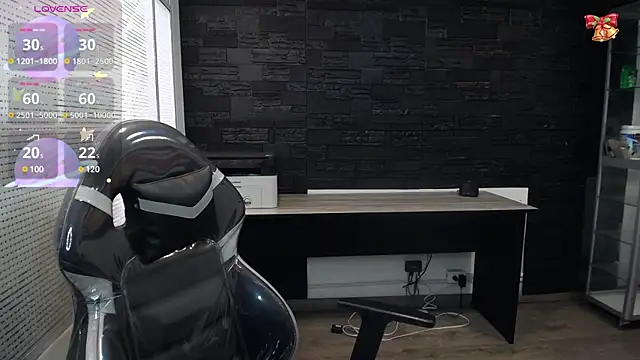 Snapshot of SaraBraun_ chatting on 12-26-24, 04:47 SaraBraun online show from 12-26-24, 04:47