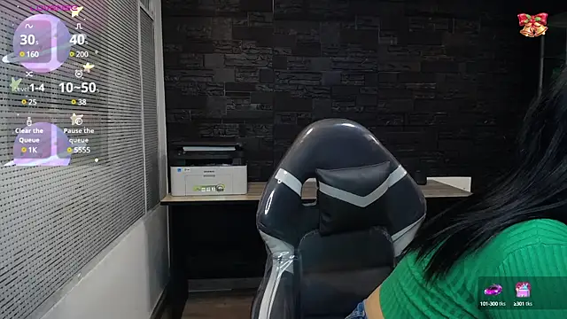 Snapshot of SaraBraun_ chatting on 12-26-24, 11:03 SaraBraun online show from 12-26-24, 11:03