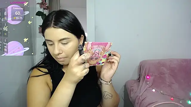 Snapshot of SaraBraun_ chatting on 03-09-25, 07:15 SaraBraun online show from 03-09-25, 07:15